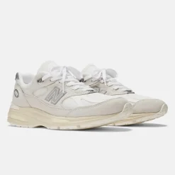 New Balance Made In UK 991v2 Wind Chime & White Frozen Dew