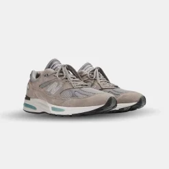 New Balance Made In UK 991v2 Dove Allow & Silver