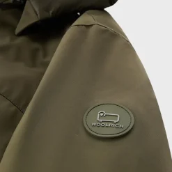 Woolrich Men's Mountain Parka In Stretch Nylon Dark Green